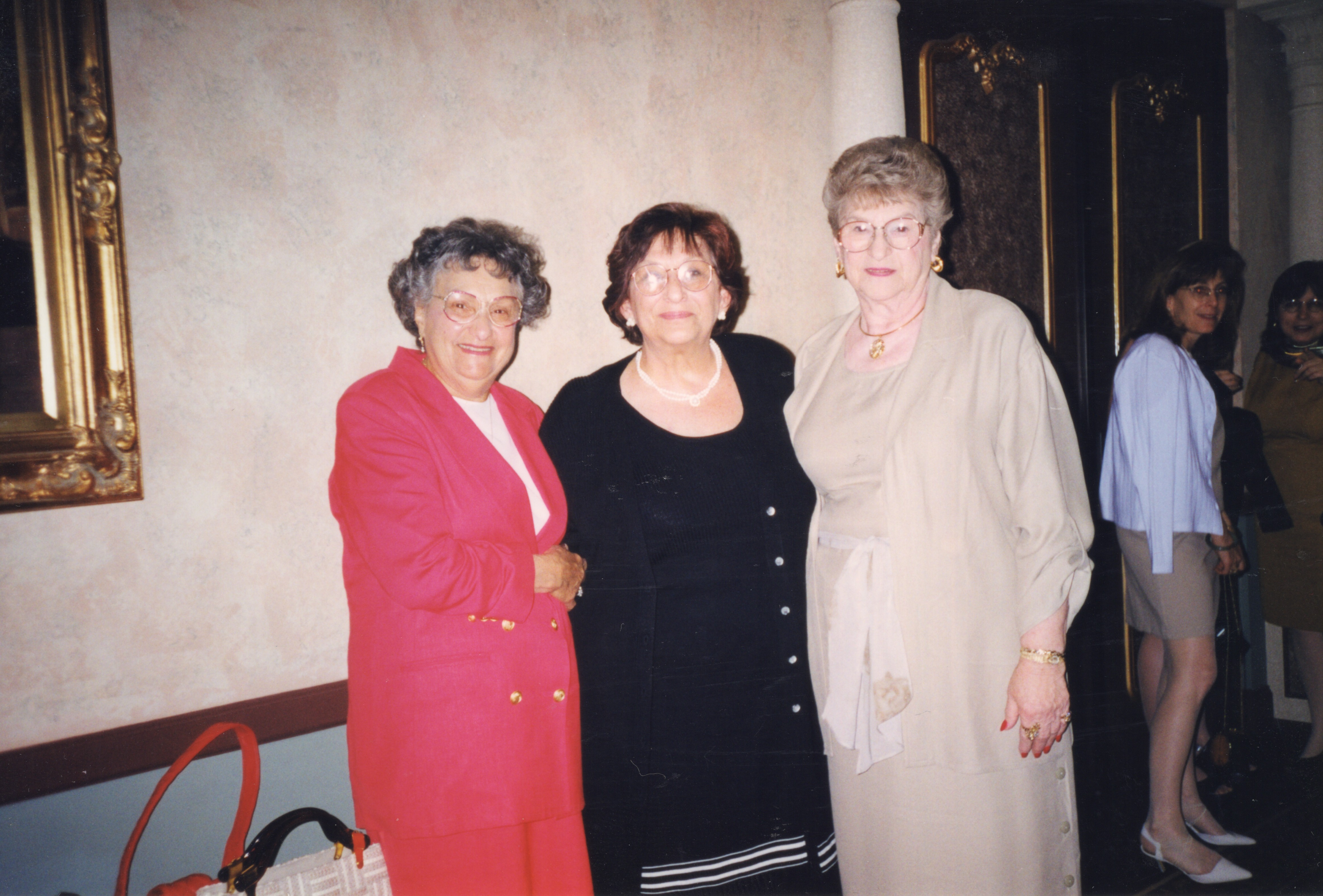 Clare Morrison, Barbara Morrison, Eddie Abramson LtoR